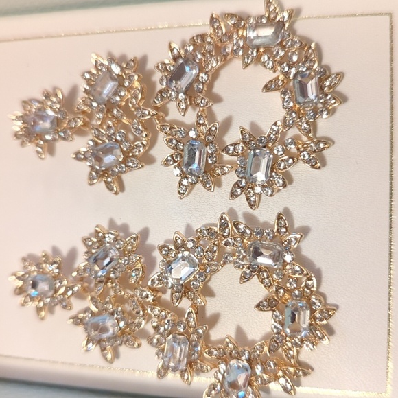 Christian Siriano NY Gold Earring Set - Picture 2 of 2